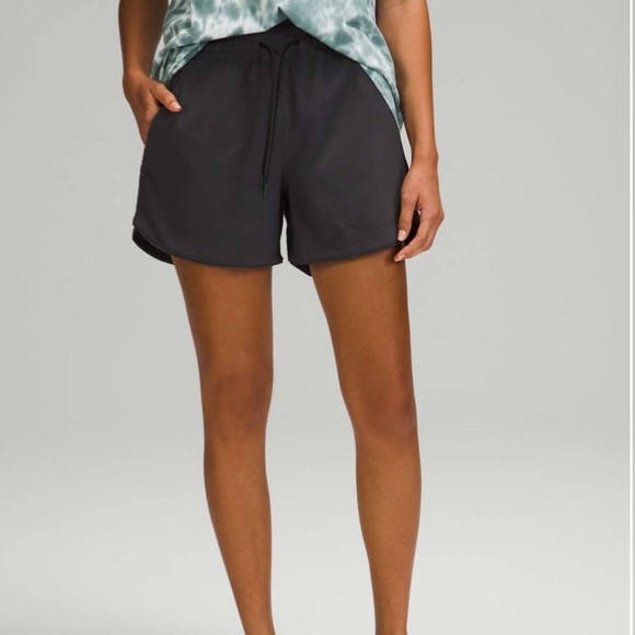 Lululemon Choose a Side Reversible Super-High Rise Short 4" SZ 8 - Picture 1 of 8